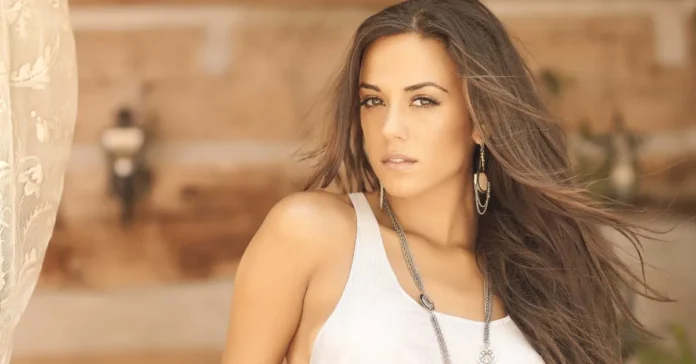 Jana Kramer with celebgeeks.com