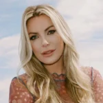 Crystal Harris with celebgeeks.com